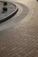Polbruk_Carmino_orzechowy_brazowy_Avanti_szary_plukany_1