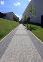 szary_grafitowy_plukany_obrzeze-trawnikowe_szare_gladkie