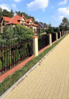zolty_plukany_obrzeze_trawnikowe_szary_gladki